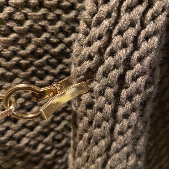 Chunky knit Sweater Wrap/shawl - Picture 3 of 6